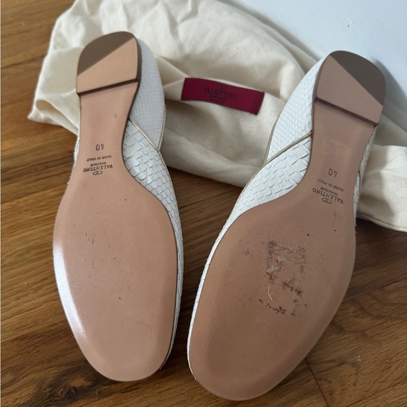 NEW Valentino Garavani Python White Leather Gold Lined Ballet Flats Sz 40 - Picture 4 of 5